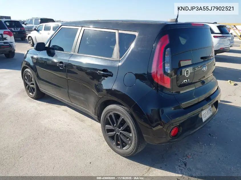 KNDJP3A55J7902521 2018 Kia Soul +