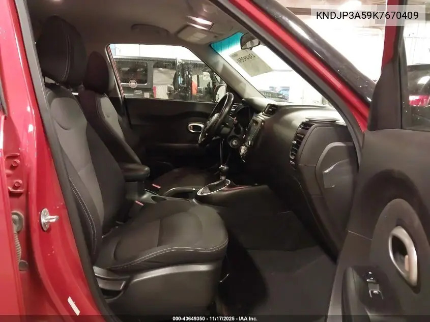KNDJP3A59K7670409 2019 Kia Soul +