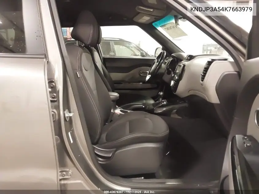 KNDJP3A54K7663979 2019 Kia Soul +