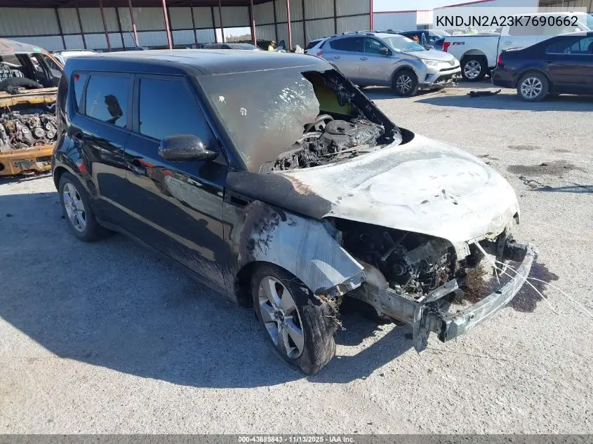 KNDJN2A23K7690662 2019 Kia Soul !