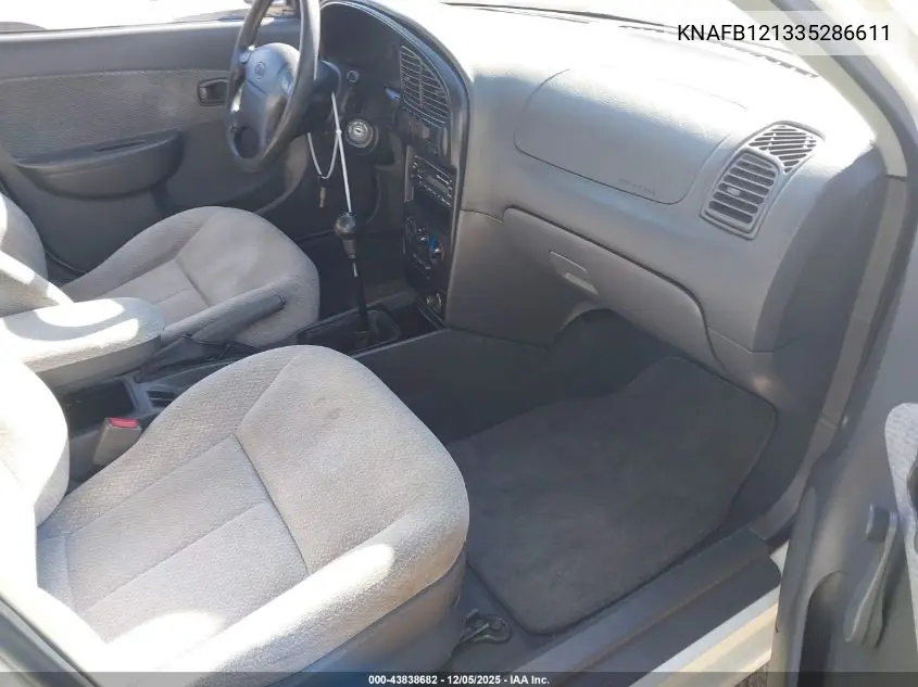 KNAFB121335286611 2003 Kia Spectra Ls