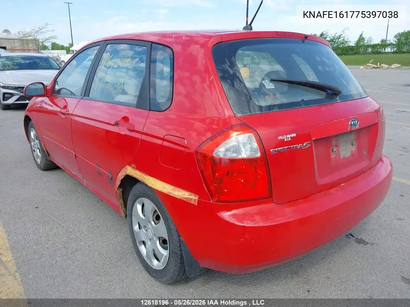 2007 Kia Spectra5 VIN: KNAFE161775397038 Lot: 12618196