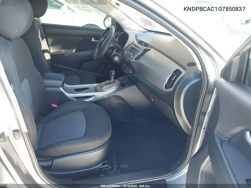 KNDPBCAC1G7850837 2016 Kia Sportage Lx