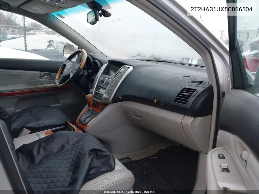 2T2HA31UX5C066504 2005 Lexus Rx 330
