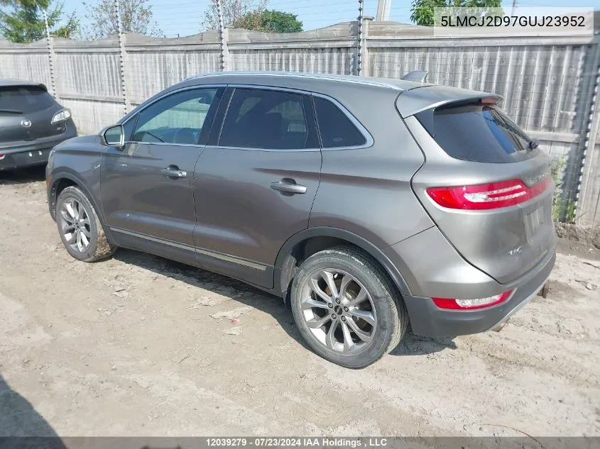 5LMCJ2D97GUJ23952 2016 Lincoln Mkc Select