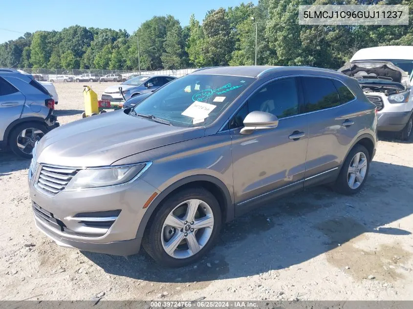 5LMCJ1C96GUJ11237 2016 Lincoln Mkc Premier