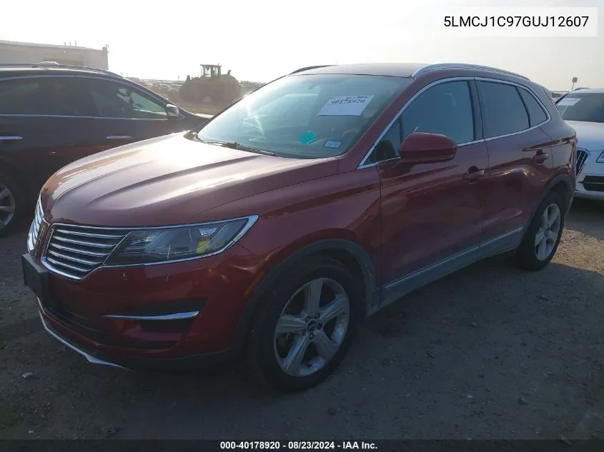 2016 Lincoln Mkc Premier VIN: 5LMCJ1C97GUJ12607 Lot: 40178920