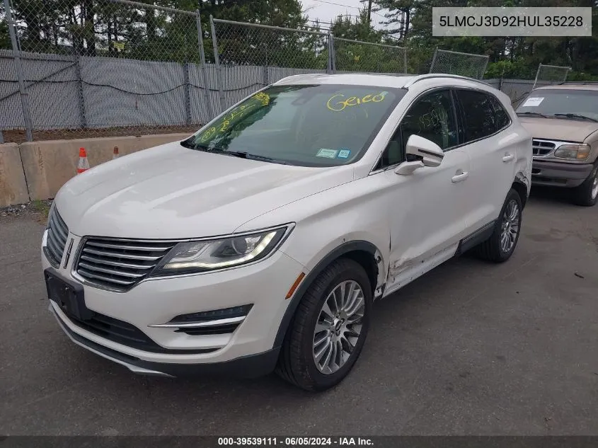 2017 Lincoln Mkc Reserve VIN: 5LMCJ3D92HUL35228 Lot: 39539111