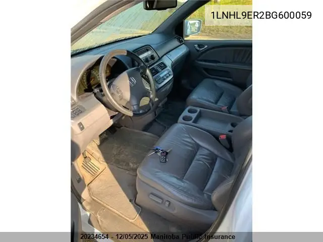 1LNHL9ER2BG600059 2011 Lincoln Mks