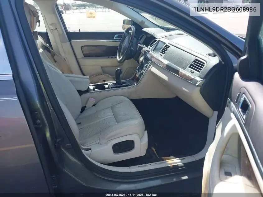 1LNHL9DR2BG608986 2011 Lincoln Mks