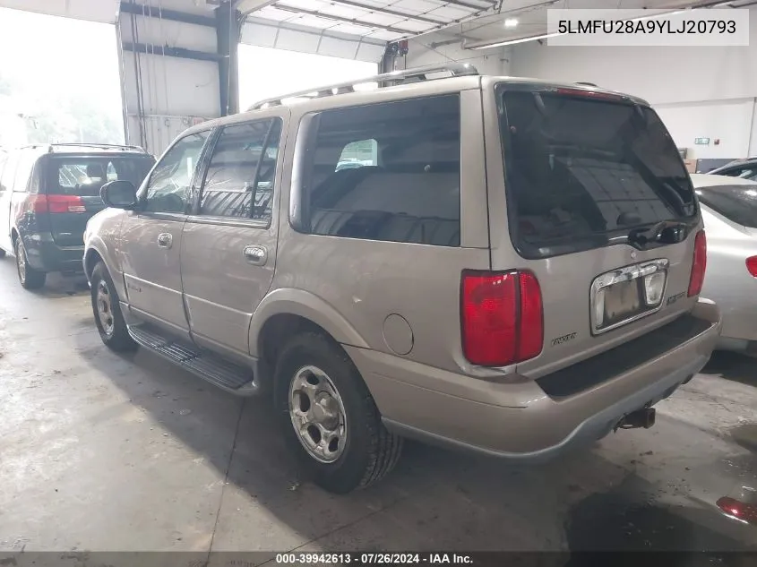 5LMFU28A9YLJ20793 2000 Lincoln Navigator