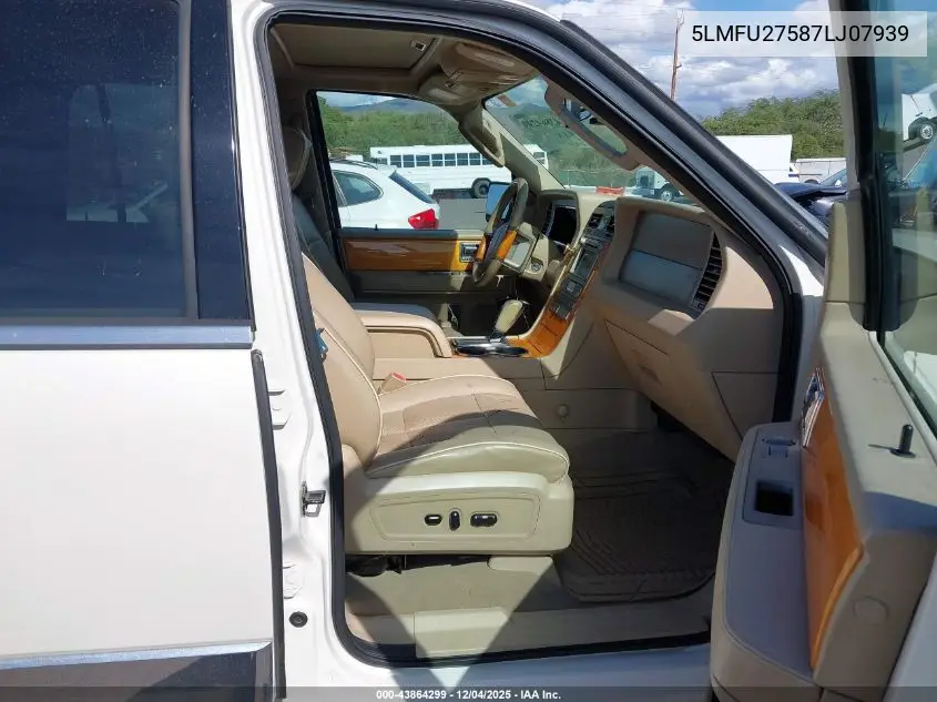 5LMFU27587LJ07939 2007 Lincoln Navigator Ultimate