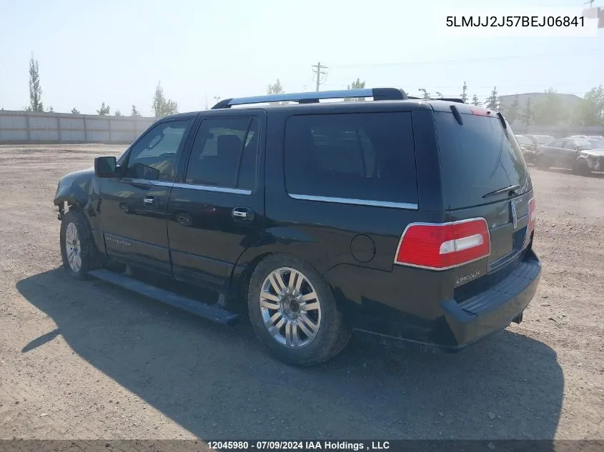 5LMJJ2J57BEJ06841 2011 Lincoln Navigator