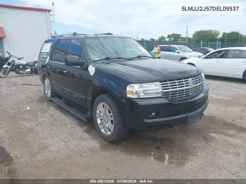 5LMJJ2J57DEL09537 2013 Lincoln Navigator