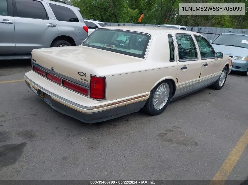 1995 Lincoln Town Car Signature/Spinnaker VIN: 1LNLM82W5SY705099 Lot: 39466799