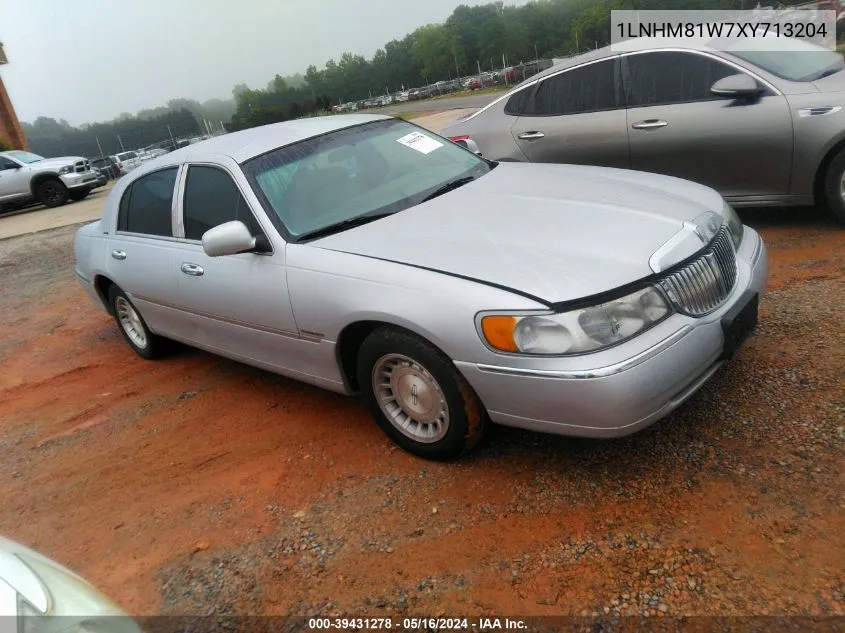 1999 Lincoln Town Car Executive VIN: 1LNHM81W7XY713204 Lot: 39431278