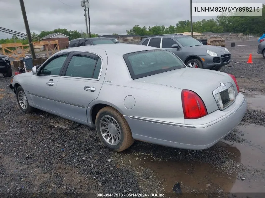 2000 Lincoln Town Car Signature VIN: 1LNHM82W6YY898216 Lot: 39417973