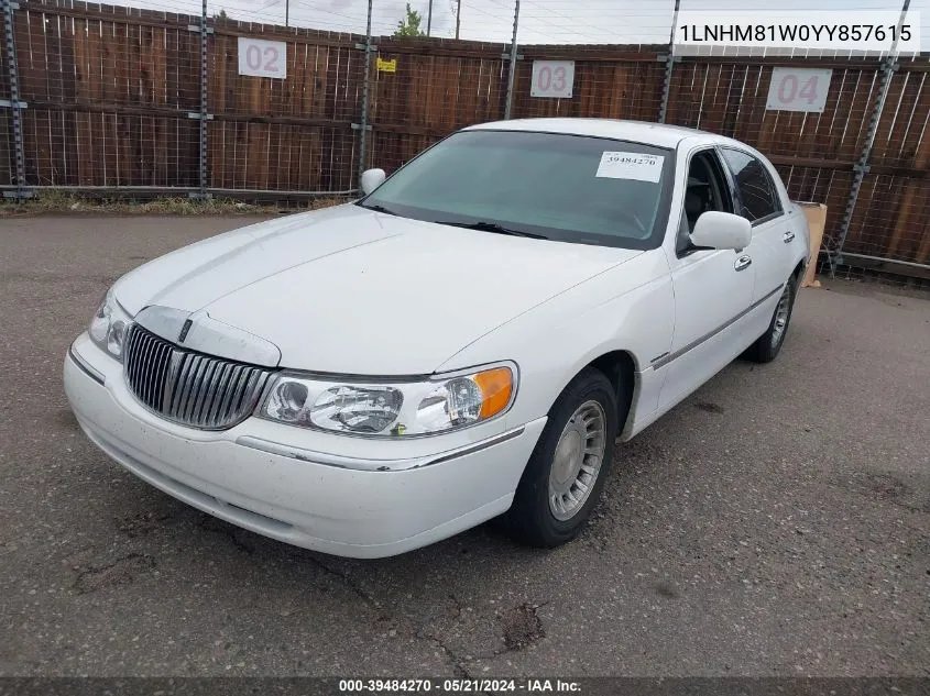 2000 Lincoln Town Car Executive VIN: 1LNHM81W0YY857615 Lot: 39484270