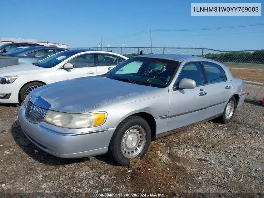 2000 Lincoln Town Car Executive VIN: 1LNHM81W0YY769003 Lot: 39489117