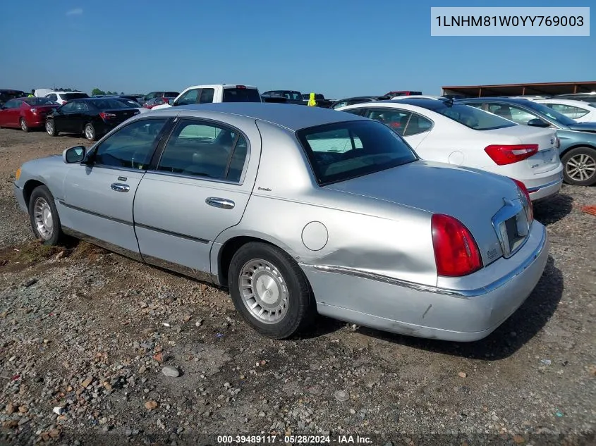 2000 Lincoln Town Car Executive VIN: 1LNHM81W0YY769003 Lot: 39489117