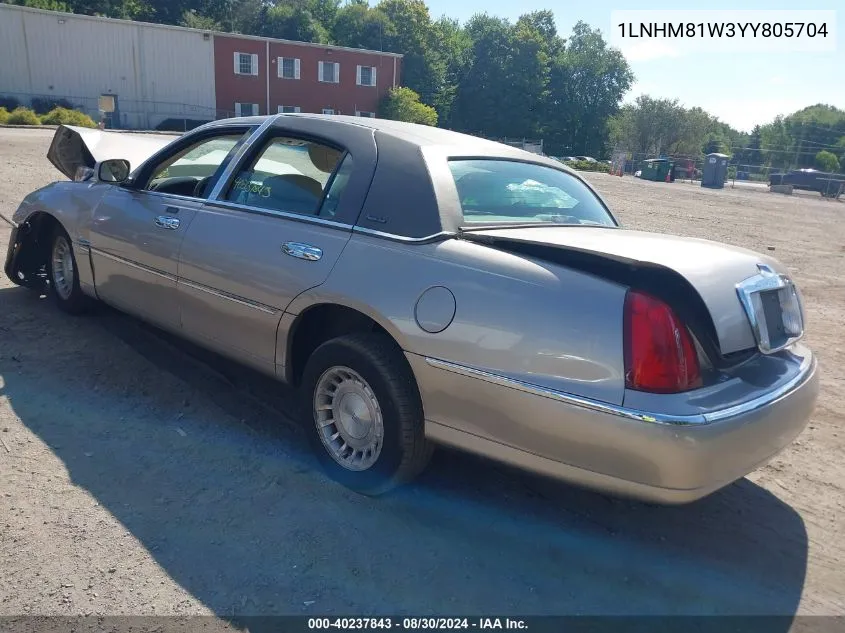 2000 Lincoln Town Car Executive VIN: 1LNHM81W3YY805704 Lot: 40237843