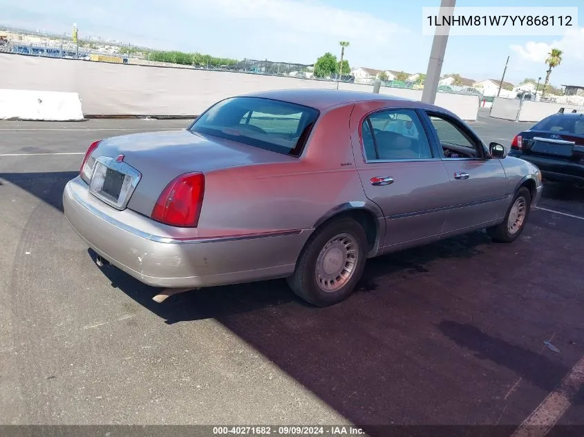 2000 Lincoln Town Car Executive VIN: 1LNHM81W7YY868112 Lot: 40271682