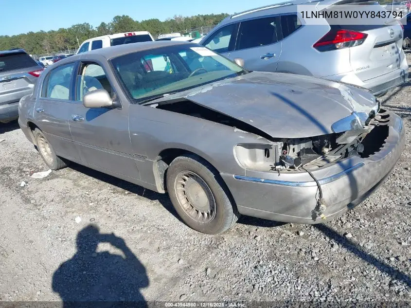 1LNHM81W0YY843794 2000 Lincoln Town Car Executive