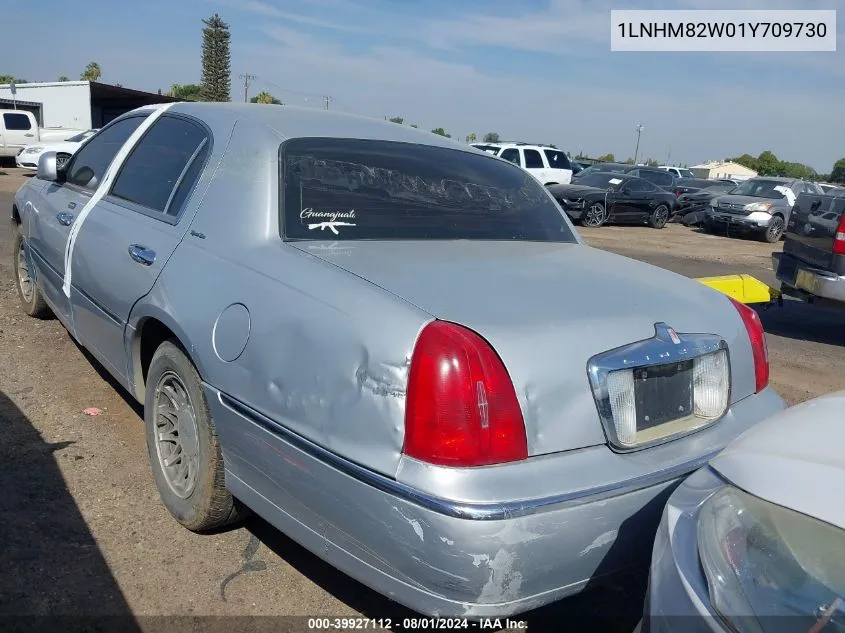 1LNHM82W01Y709730 2001 Lincoln Town Car Signature