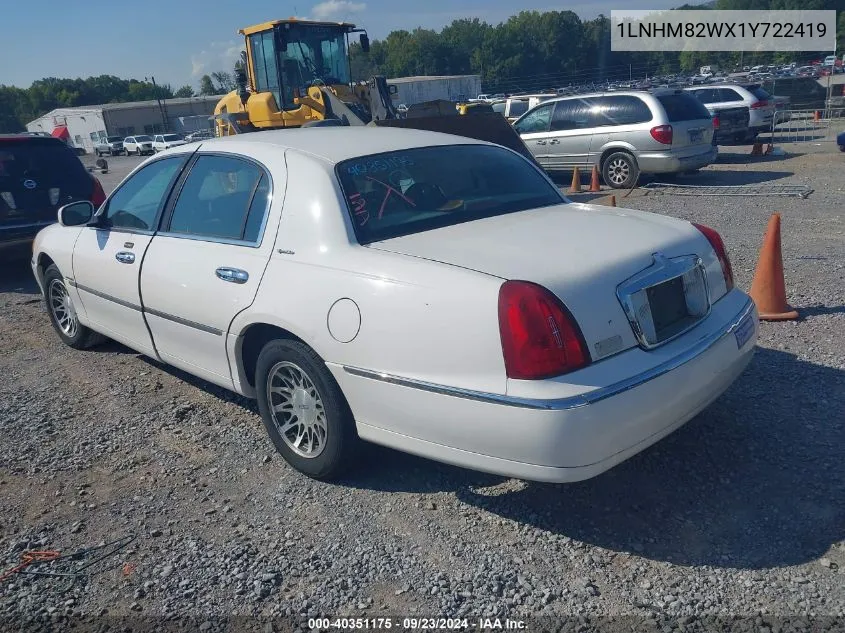 1LNHM82WX1Y722419 2001 Lincoln Town Car Signature