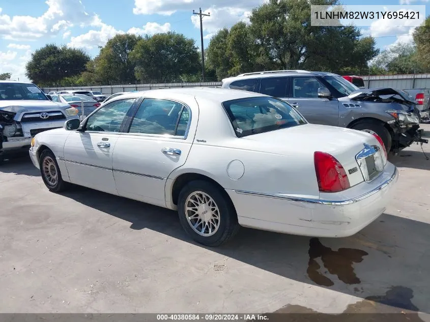 2001 Lincoln Town Car Signature VIN: 1LNHM82W31Y695421 Lot: 40380584