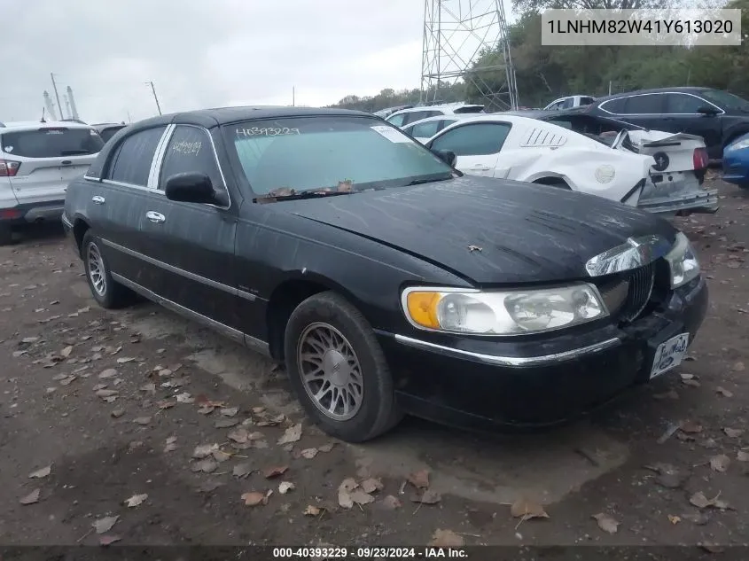 2001 Lincoln Town Car Signature VIN: 1LNHM82W41Y613020 Lot: 40393229