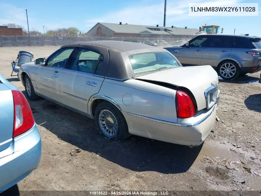 2002 Lincoln Town Car VIN: 1LNHM83WX2Y611028 Lot: 11978522