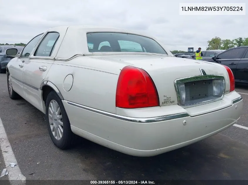 2003 Lincoln Town Car Signature VIN: 1LNHM82W53Y705224 Lot: 39365155