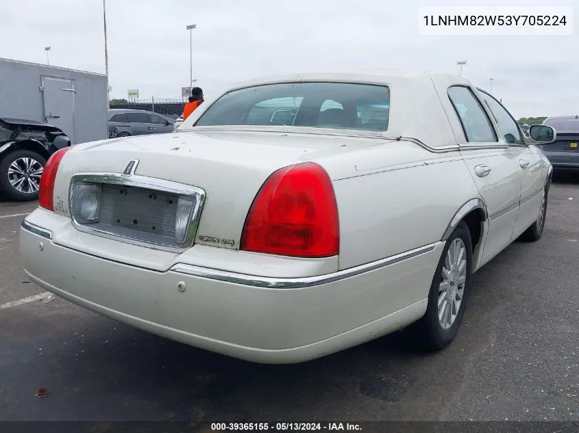 1LNHM82W53Y705224 2003 Lincoln Town Car Signature