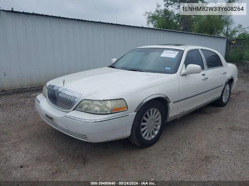 2003 Lincoln Town Car Signature VIN: 1LNHM82W33Y608264 Lot: 39495640