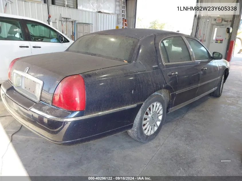 2003 Lincoln Town Car Signature VIN: 1LNHM82W23Y605338 Lot: 40296122