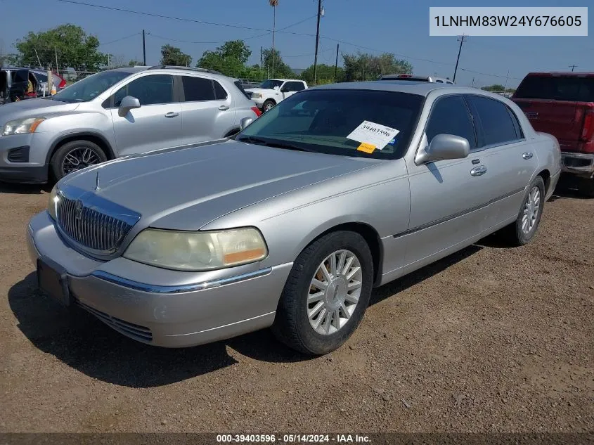 1LNHM83W24Y676605 2004 Lincoln Town Car Ultimate