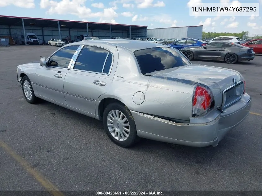 2004 Lincoln Town Car Signature VIN: 1LNHM81W94Y687295 Lot: 39423651