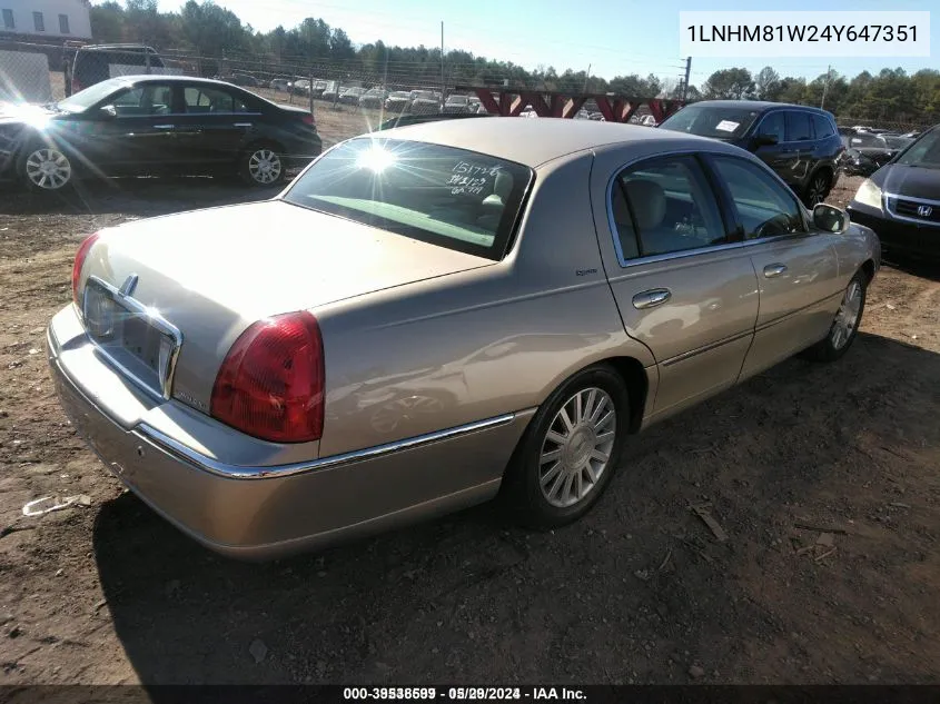 1LNHM81W24Y647351 2004 Lincoln Town Car Signature