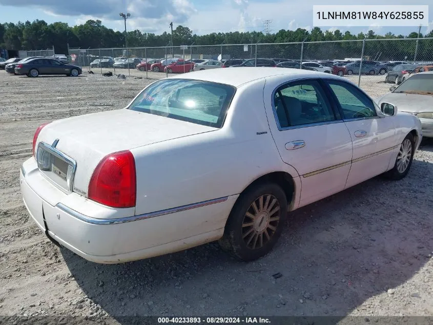 1LNHM81W84Y625855 2004 Lincoln Town Car Signature