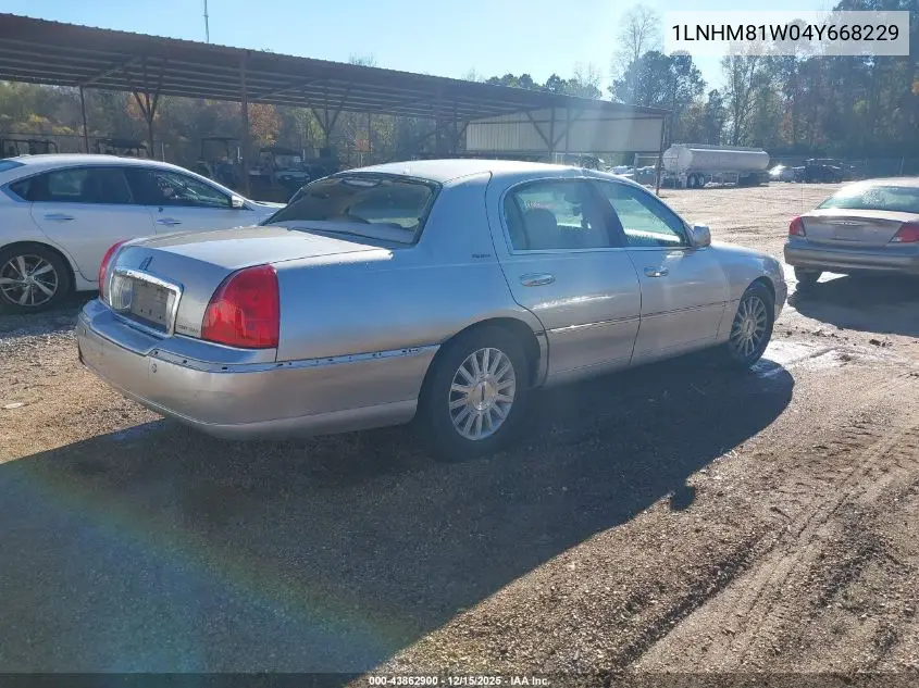1LNHM81W04Y668229 2004 Lincoln Town Car Signature