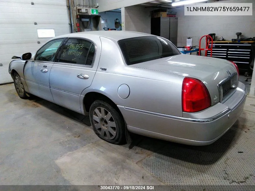 2005 Lincoln Town Car Signature Limited VIN: 1LNHM82W75Y659477 Lot: 30043770