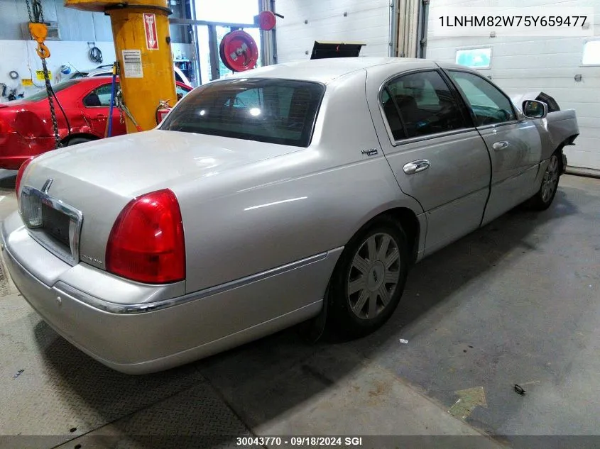 1LNHM82W75Y659477 2005 Lincoln Town Car Signature Limited