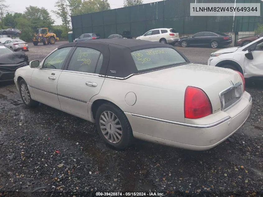 1LNHM82W45Y649344 2005 Lincoln Town Car Signature Limited