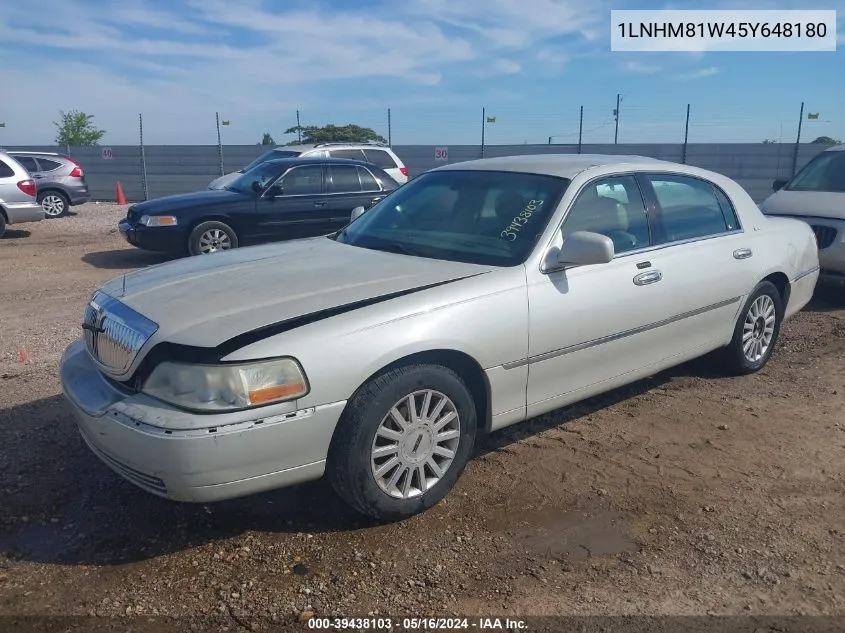 2005 Lincoln Town Car Signature VIN: 1LNHM81W45Y648180 Lot: 39438103