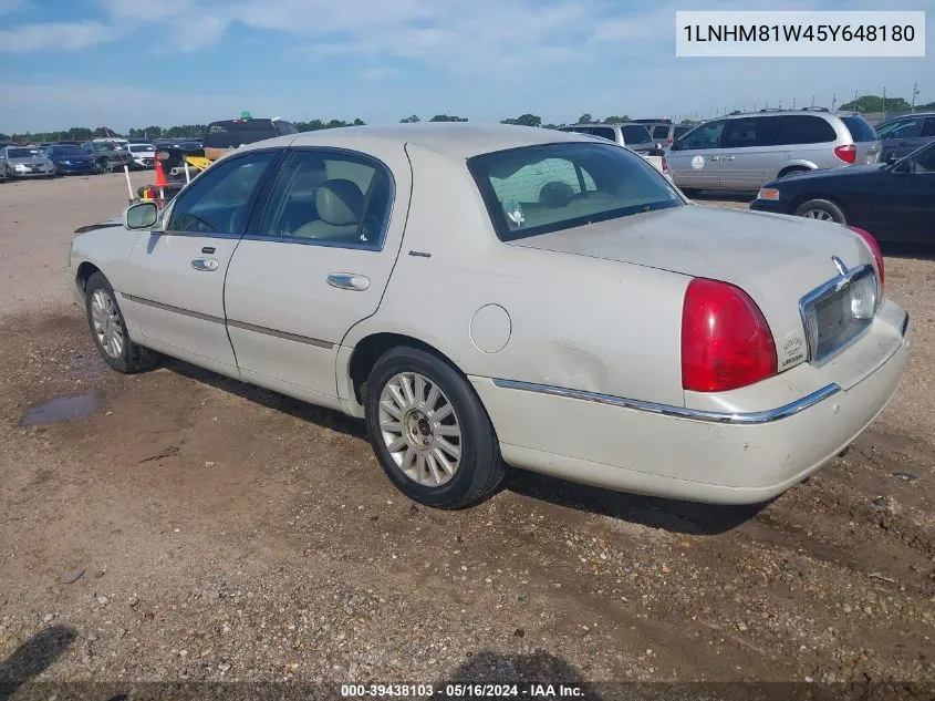 2005 Lincoln Town Car Signature VIN: 1LNHM81W45Y648180 Lot: 39438103