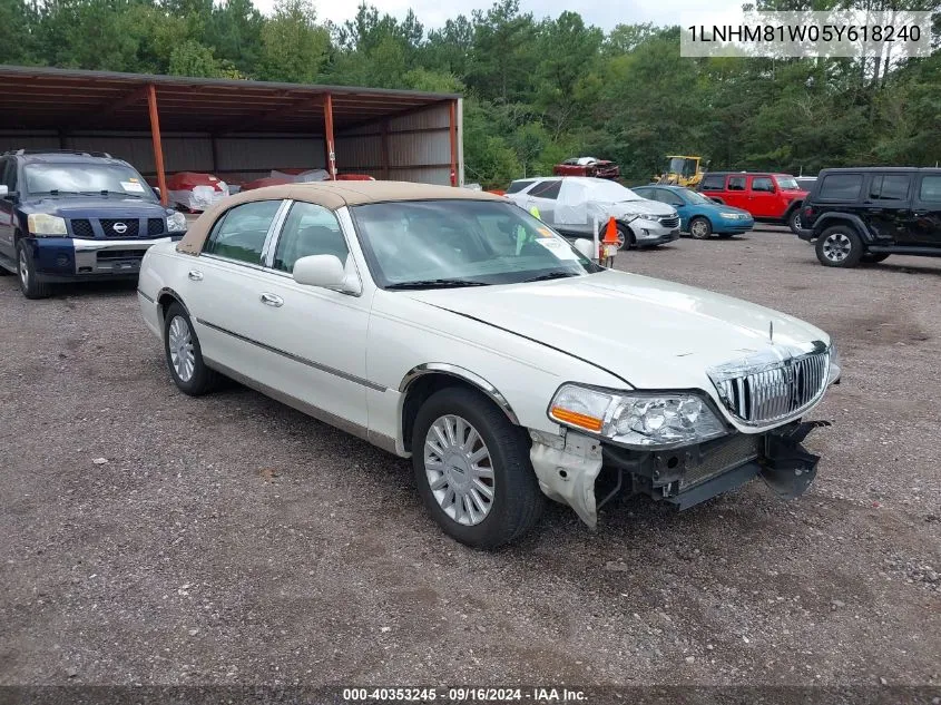 2005 Lincoln Town Car Signature VIN: 1LNHM81W05Y618240 Lot: 40353245