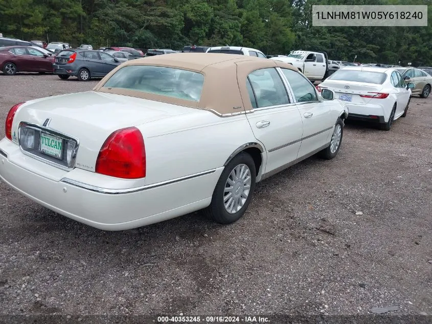 2005 Lincoln Town Car Signature VIN: 1LNHM81W05Y618240 Lot: 40353245