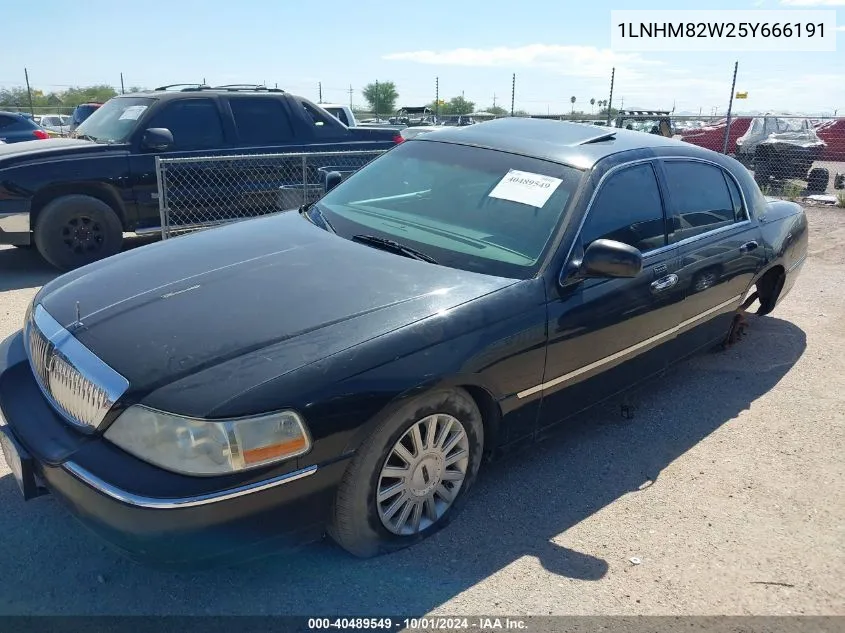 1LNHM82W25Y666191 2005 Lincoln Town Car Signature Limited