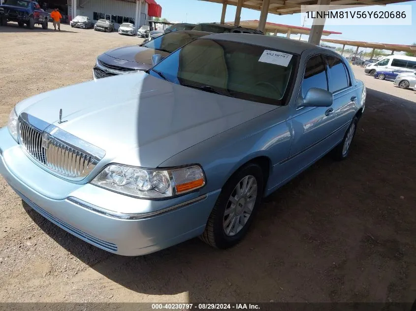 1LNHM81V56Y620686 2006 Lincoln Town Car Signature